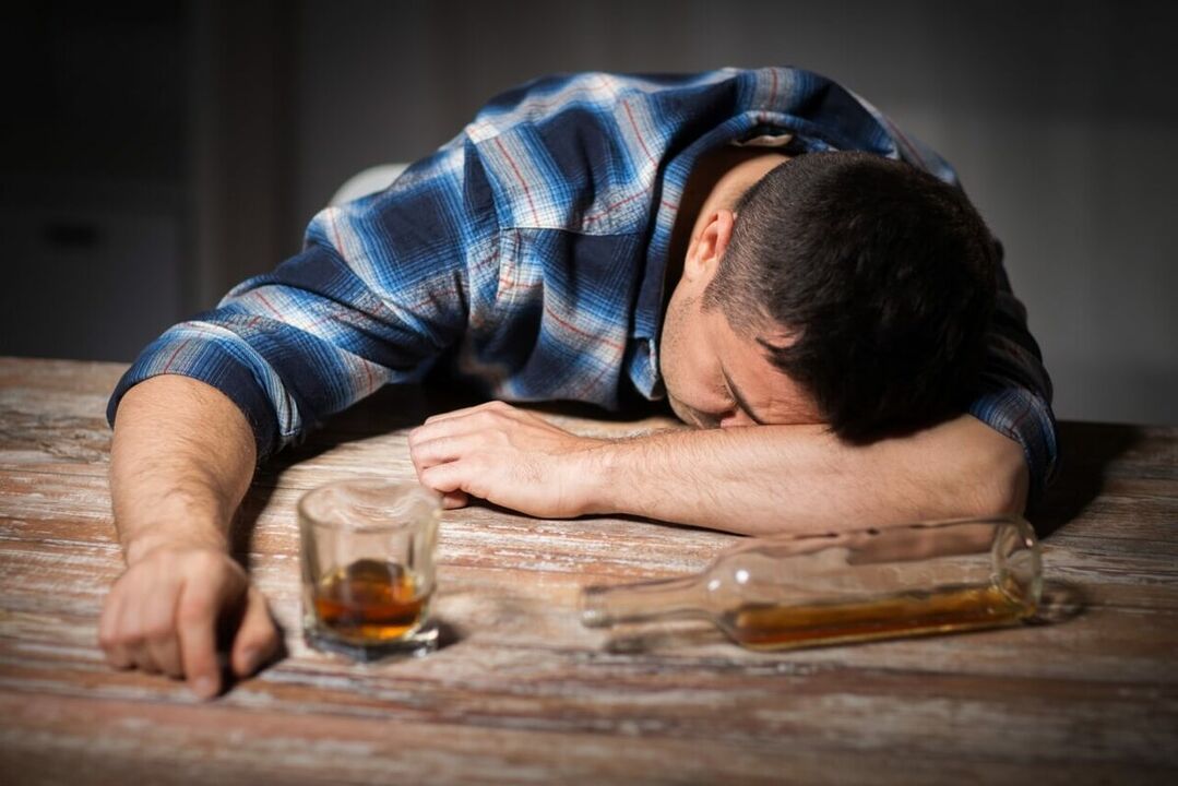 αλκοολικός άνθρωπος πώς να σταματήσει να πίνει