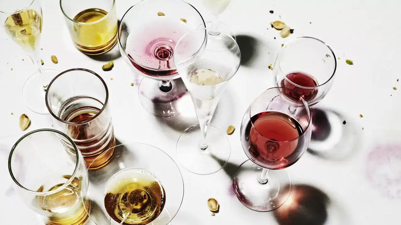 Γιατί δεν μπορείτε να πίνετε αλκοόλ ενώ λαμβάνετε αντιβιοτικά;